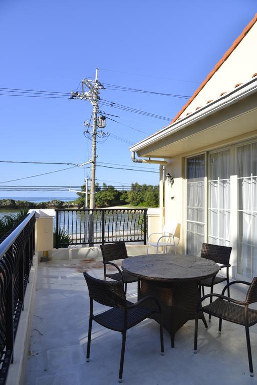 Maeda Biru House Villa Onna Eksteriør bilde